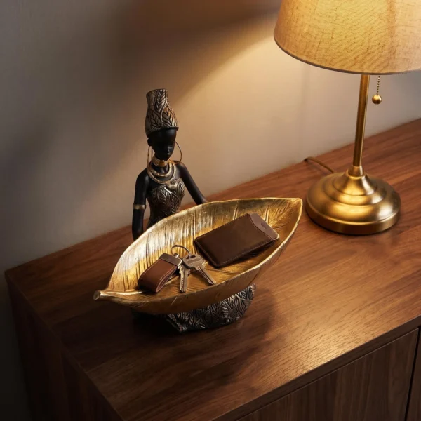 African girl plate sculpture 4